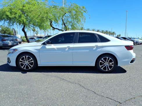 Certified 2023 Volkswagen Jetta Sport FWD image 4