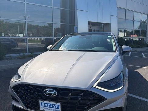Used 2023 Hyundai Sonata SEL w/ Convenience Package FWD image 4