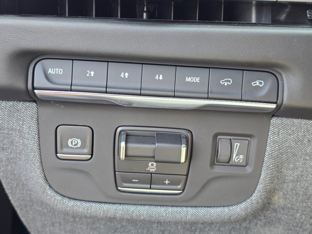 Used 2025 Cadillac Escalade Sport Platinum AWD/4WD image 45