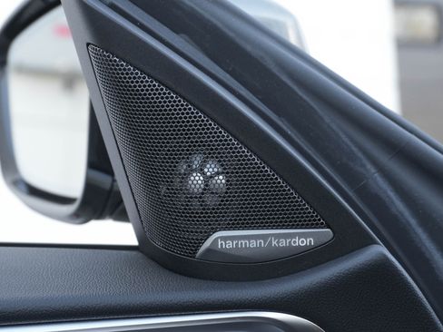 Certified 2023 BMW 430i Convertible w/ Premium Package image 17