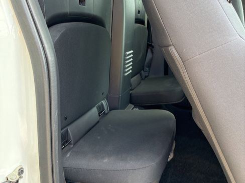 Used 2022 Nissan Frontier S image 18
