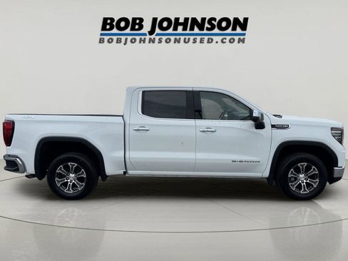 Used 2024 GMC Sierra 1500 SLT AWD/4WD image 2