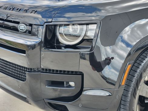 New 2026 Land Rover Defender 90 V8 image 9