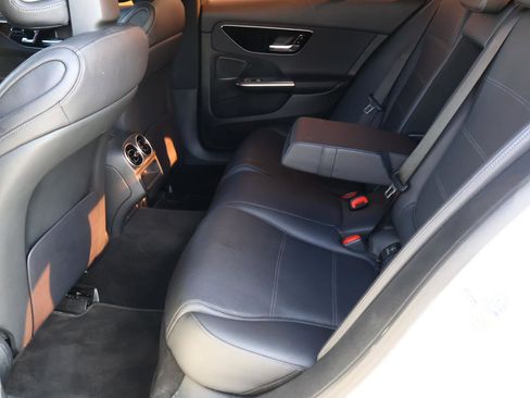 Used 2024 Mercedes-Benz C 300 4MATIC Sedan image 20