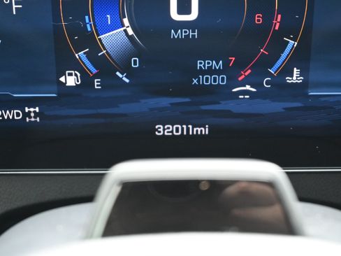 Used 2024 Chevrolet Traverse Z71 w/ Enhanced Driving Package AWD/4WD image 21