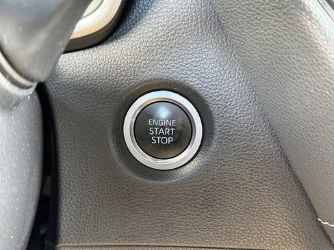 Used 2020 Toyota Corolla SE FWD image 30