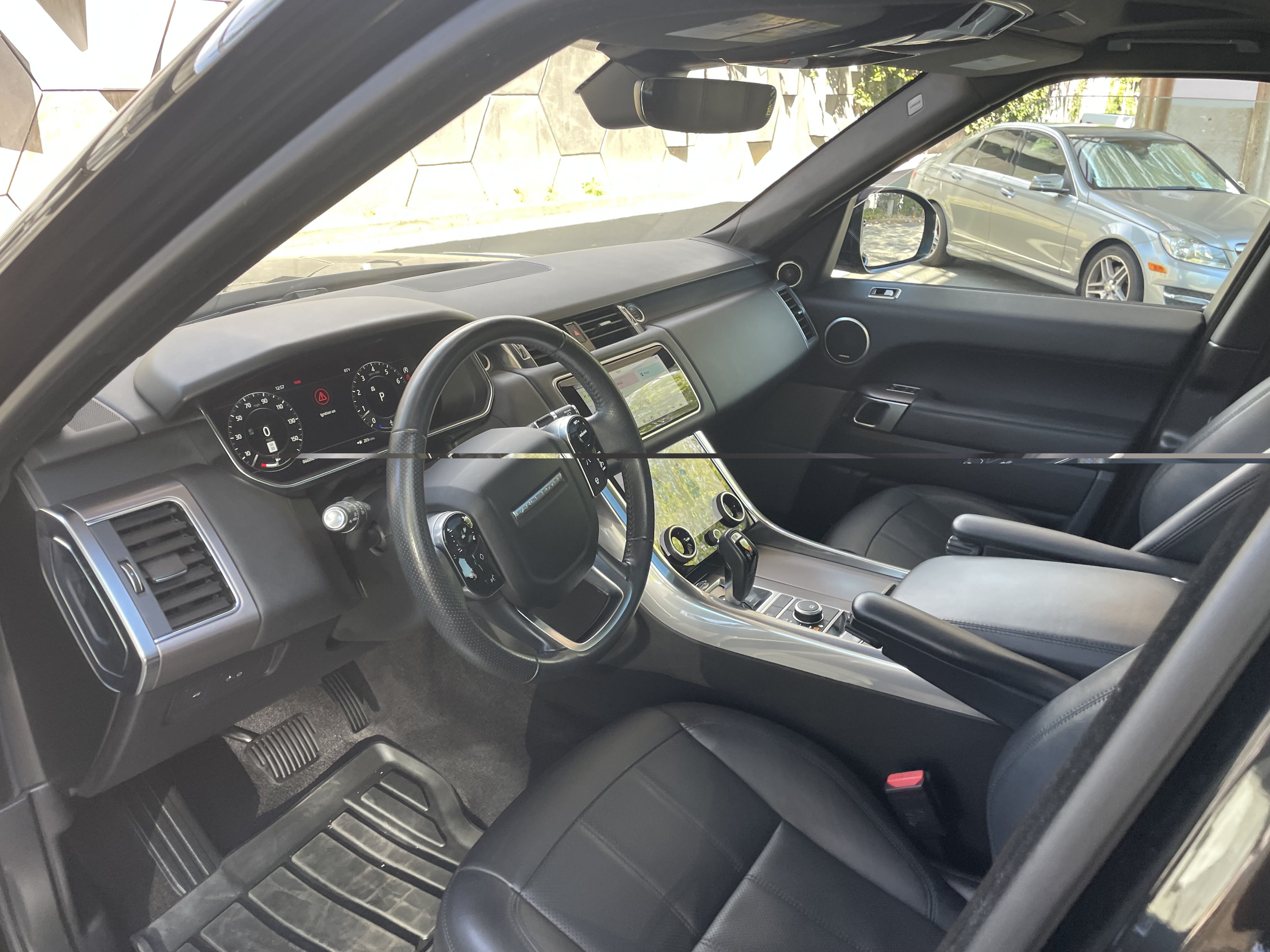 Used 2020 Land Rover Range Rover Sport HSE AWD/4WD image 16