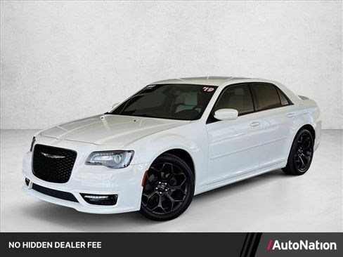 Used 2019 Chrysler 300 S w/ S Model Appearance Package RWD image 1