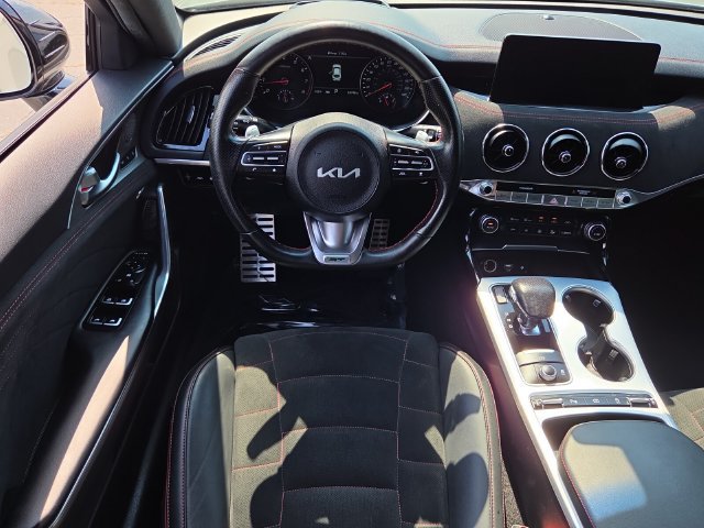 Used 2023 Kia Stinger GT2 RWD image 14