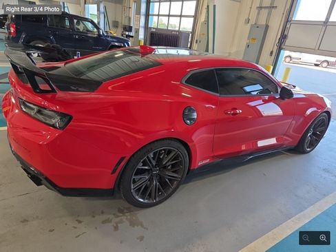 Used 2017 Chevrolet Camaro ZL1 w/ LPO, ZL1 Protection Package RWD image 4