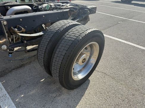 Used 2021 Ford F550 XL image 6