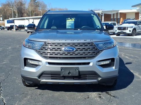Certified 2022 Ford Explorer XLT w/ Equipment Group 202A image 2