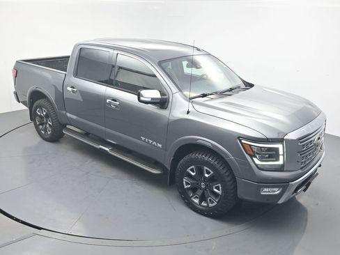 Used 2021 Nissan Titan Platinum Reserve w/ Moonroof Package AWD/4WD image 28