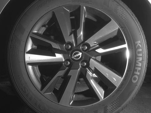 Used 2025 Nissan Versa SV image 14