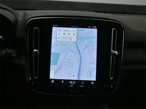 Used 2023 Volvo XC40 Recharge Ultimate image 13