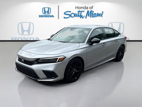 Used 2023 Honda Civic Sport image 3