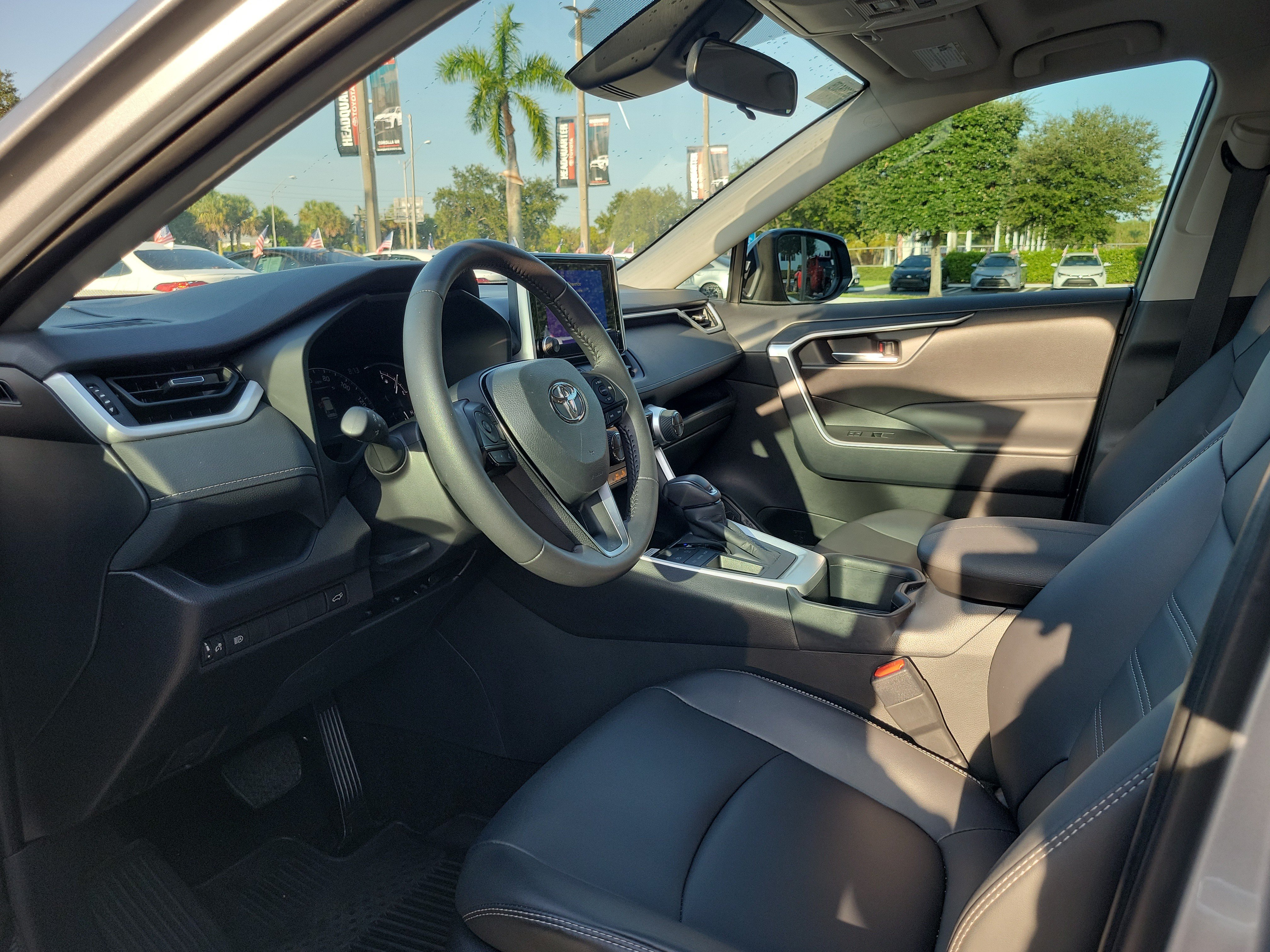 Used 2025 Toyota RAV4 XLE Premium FWD image 19
