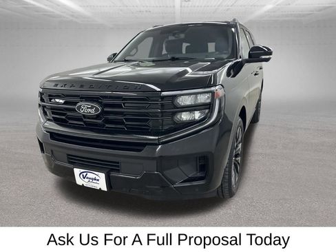Used 2025 Ford Expedition Platinum w/ Stealth Appearance Package AWD/4WD image 6