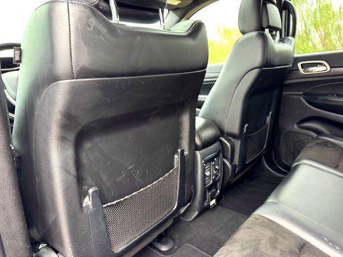 Used 2020 Jeep Grand Cherokee Altitude image 18