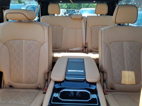 Used 2024 Jeep Grand Wagoneer L Series III w/ Rear Seat Video Group 1 AWD/4WD image 39