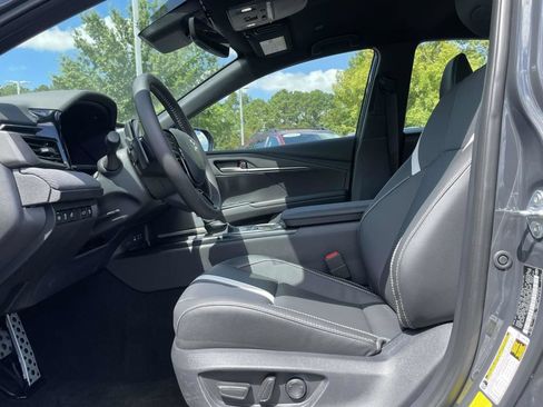 Used 2026 Toyota Camry SE w/ Convenience Package FWD image 15