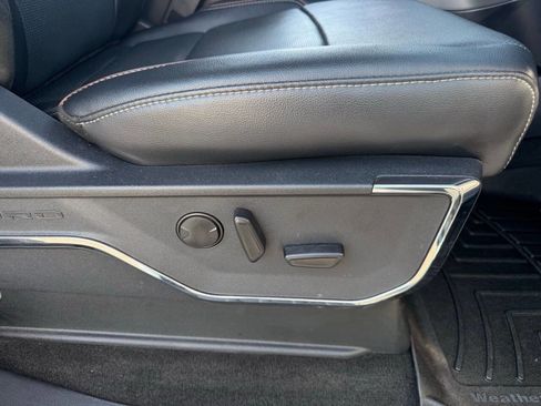 Used 2022 Ford F150 Lariat image 35