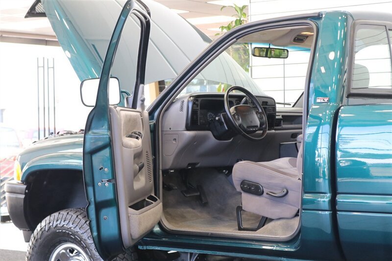 Used 1995 Dodge Ram 2500 Truck 4x4 Regular Cab image 60
