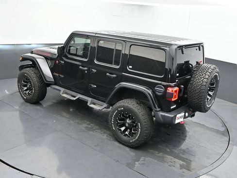 Used 2018 Jeep Wrangler Unlimited Rubicon w/ Dual Top Group AWD/4WD image 43