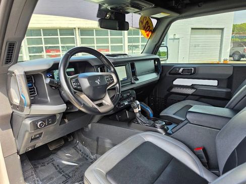 Used 2022 Ford Bronco Black Diamond AWD/4WD image 19