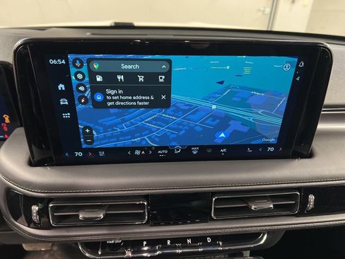 Used 2026 Lincoln Aviator AWD image 11