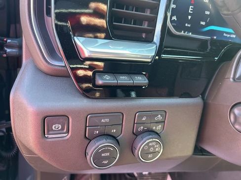 New 2026 Chevrolet Silverado 1500 LTZ w/ LTZ Premium Package image 18