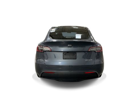 Certified 2023 Tesla Model Y AWD image 5