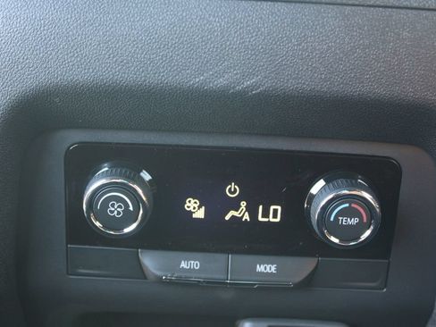 New 2027 Chevrolet Traverse Z71 w/ Enhanced Driving Package AWD/4WD image 30