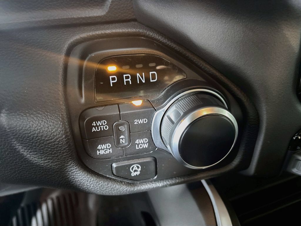 Used 2023 RAM 1500 Big Horn AWD/4WD image 18