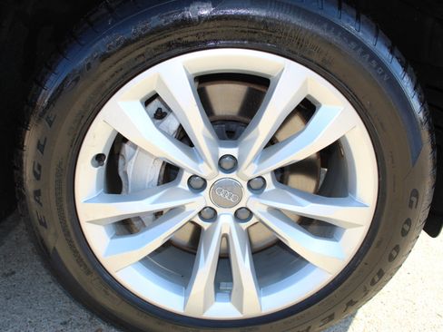 Used 2017 Audi Q7 3.0T Premium Plus image 40