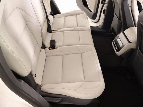 New 2026 Lincoln Nautilus Premier image 14