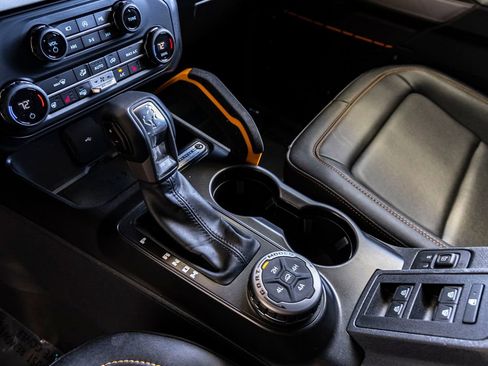 Used 2023 Ford Bronco Badlands image 20