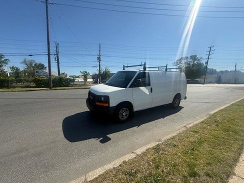 Used 2003 Chevrolet Express 1500 RWD image 1