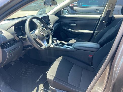 Used 2024 Nissan Sentra SV w/ Lighting Package FWD image 5