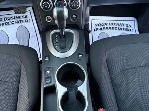 Used 2013 Nissan Rogue S image 26