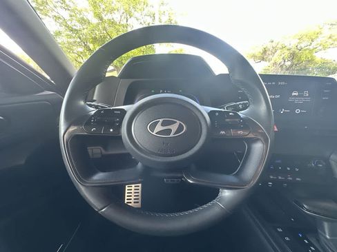 Used 2025 Hyundai Elantra Sport FWD image 15