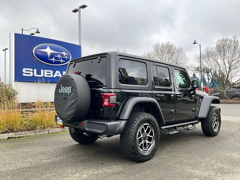 Used 2024 Jeep Wrangler Unlimited Rubicon w/ Technology Group image 9