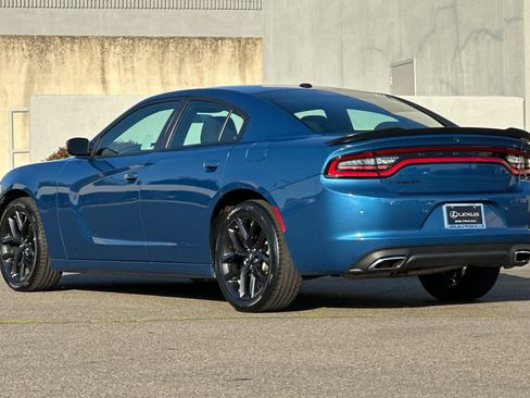 Used 2022 Dodge Charger SXT w/ Blacktop Package image 7