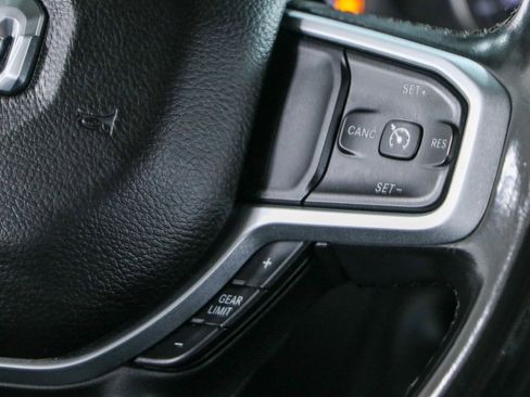 Used 2019 RAM 1500 Big Horn AWD/4WD image 14