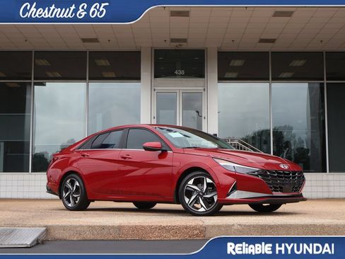 Used 2023 Hyundai Elantra Limited FWD image 2
