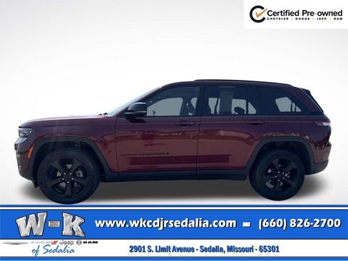 Certified 2023 Jeep Grand Cherokee Altitude AWD/4WD image 11