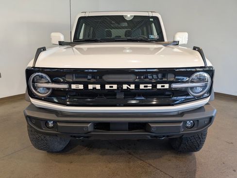 Used 2023 Ford Bronco Outer Banks w/ Sasquatch Package image 2