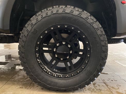 New 2026 Ford F250 Lariat w/ Black Appearance Package image 32