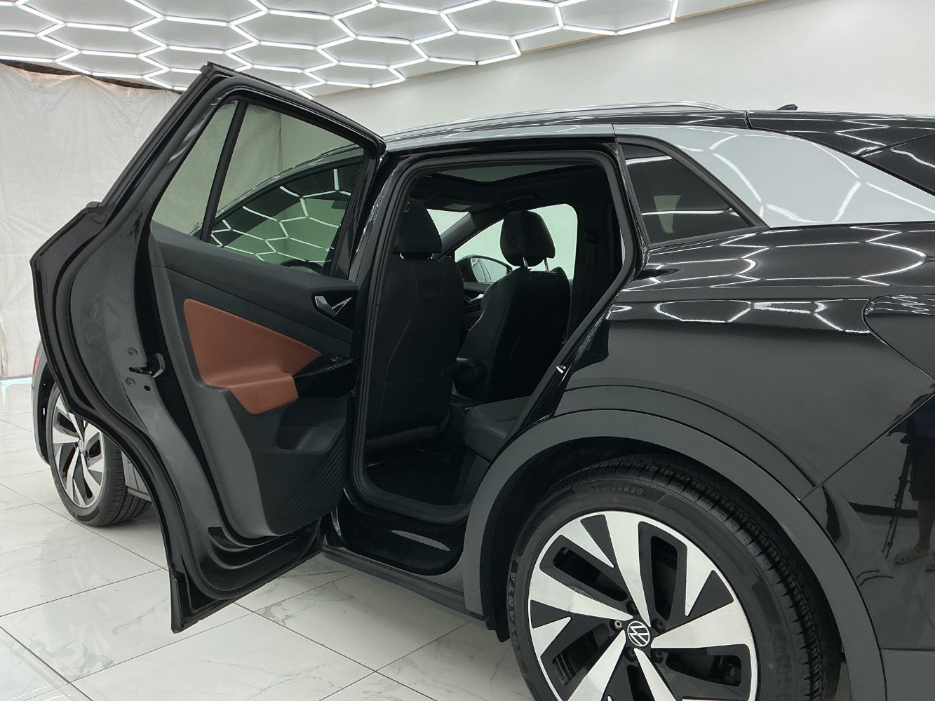 Used 2021 Volkswagen ID.4 Pro S RWD image 22