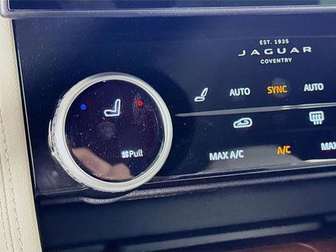 Used 2026 Jaguar F-PACE R-Dynamic S image 23